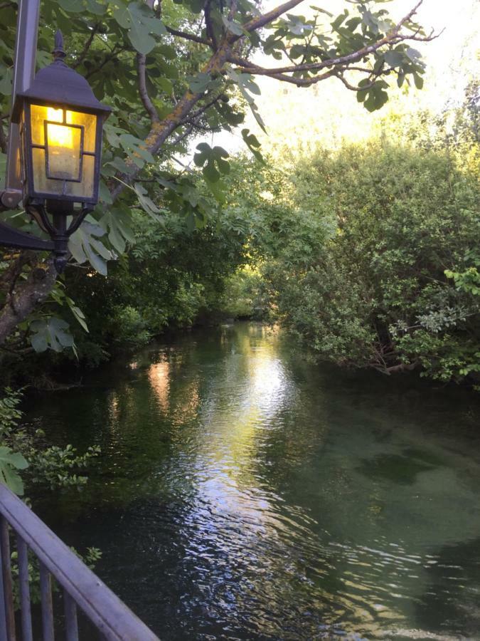 Suite Sur La Sorgue Л'Іль-сюр-ла-Сорг Екстер'єр фото
